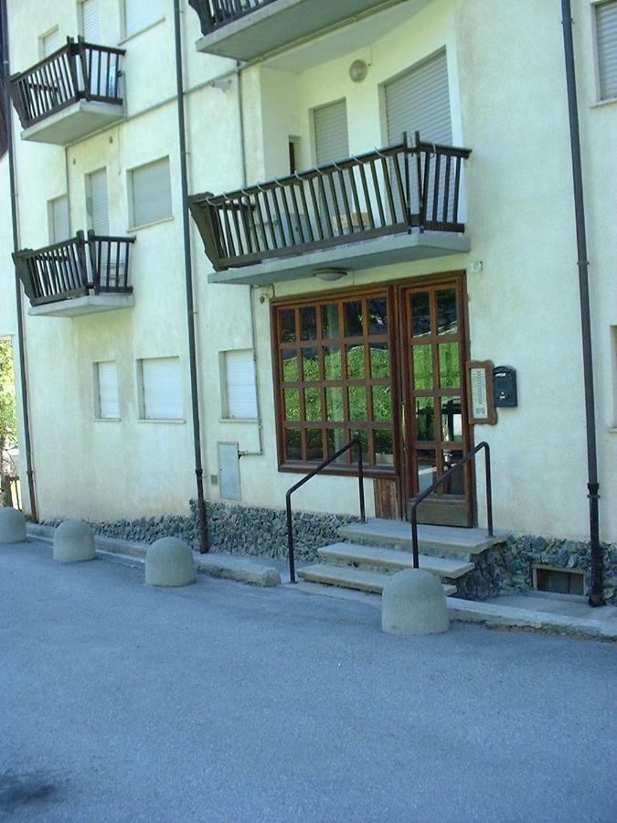 OulxIl Capriolo别墅 外观 照片